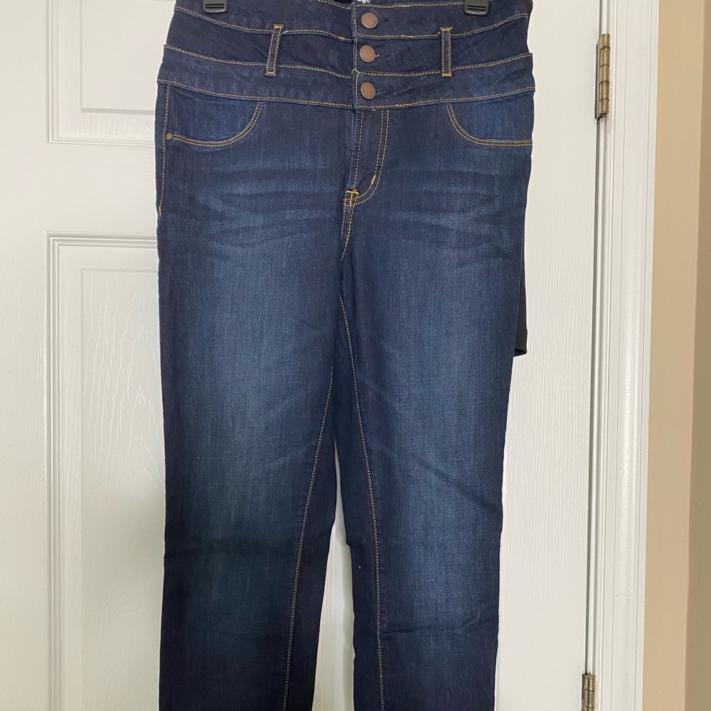Women’s high waisted jeans